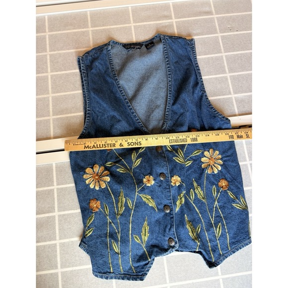Vintage Denim Vest Womens Sz M Floral Embroidered V Neck Retro Cottage Boho 90s - Picture 5 of 5
